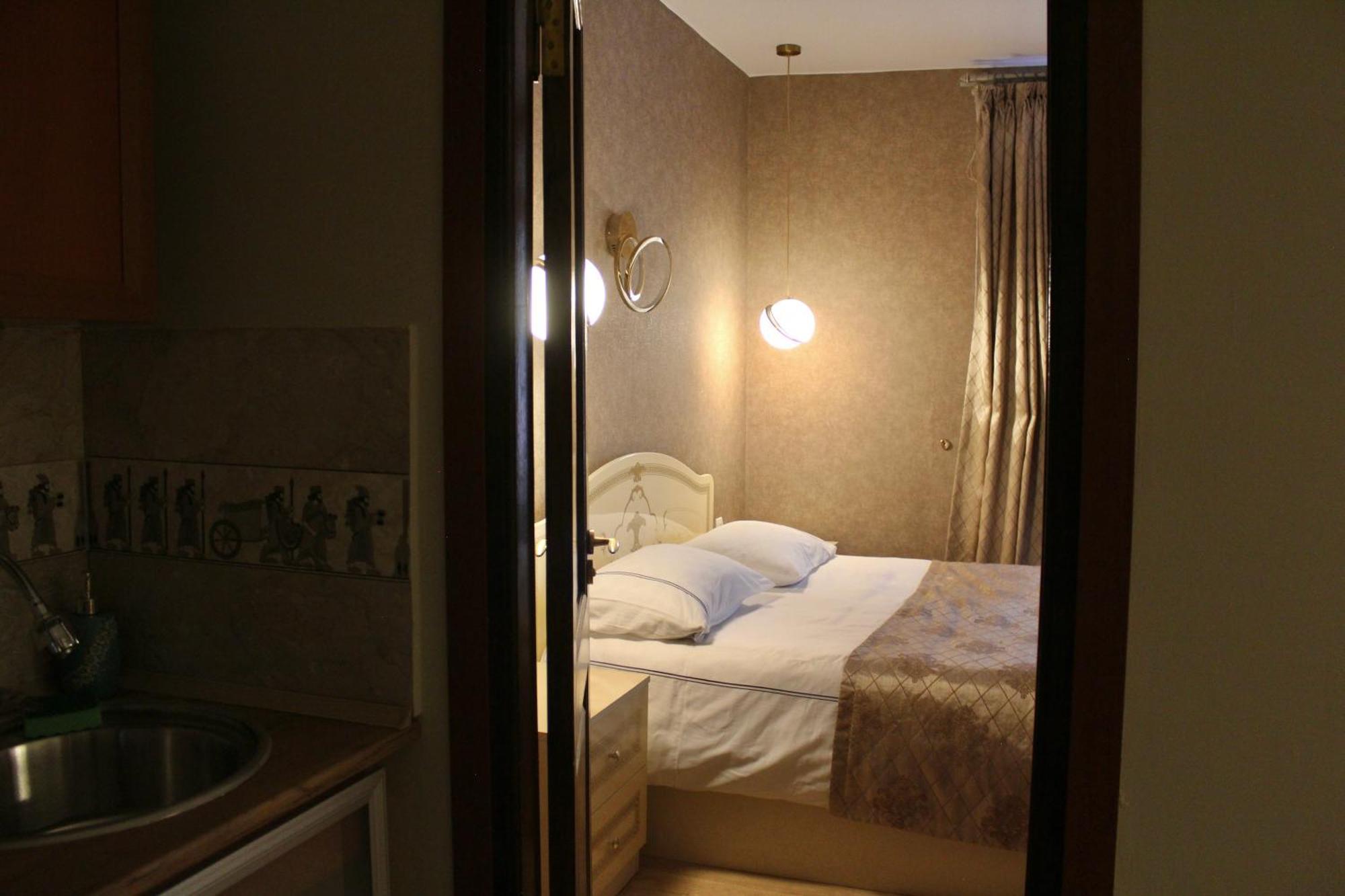 Luxor Gardens Hotel Batumi Room photo