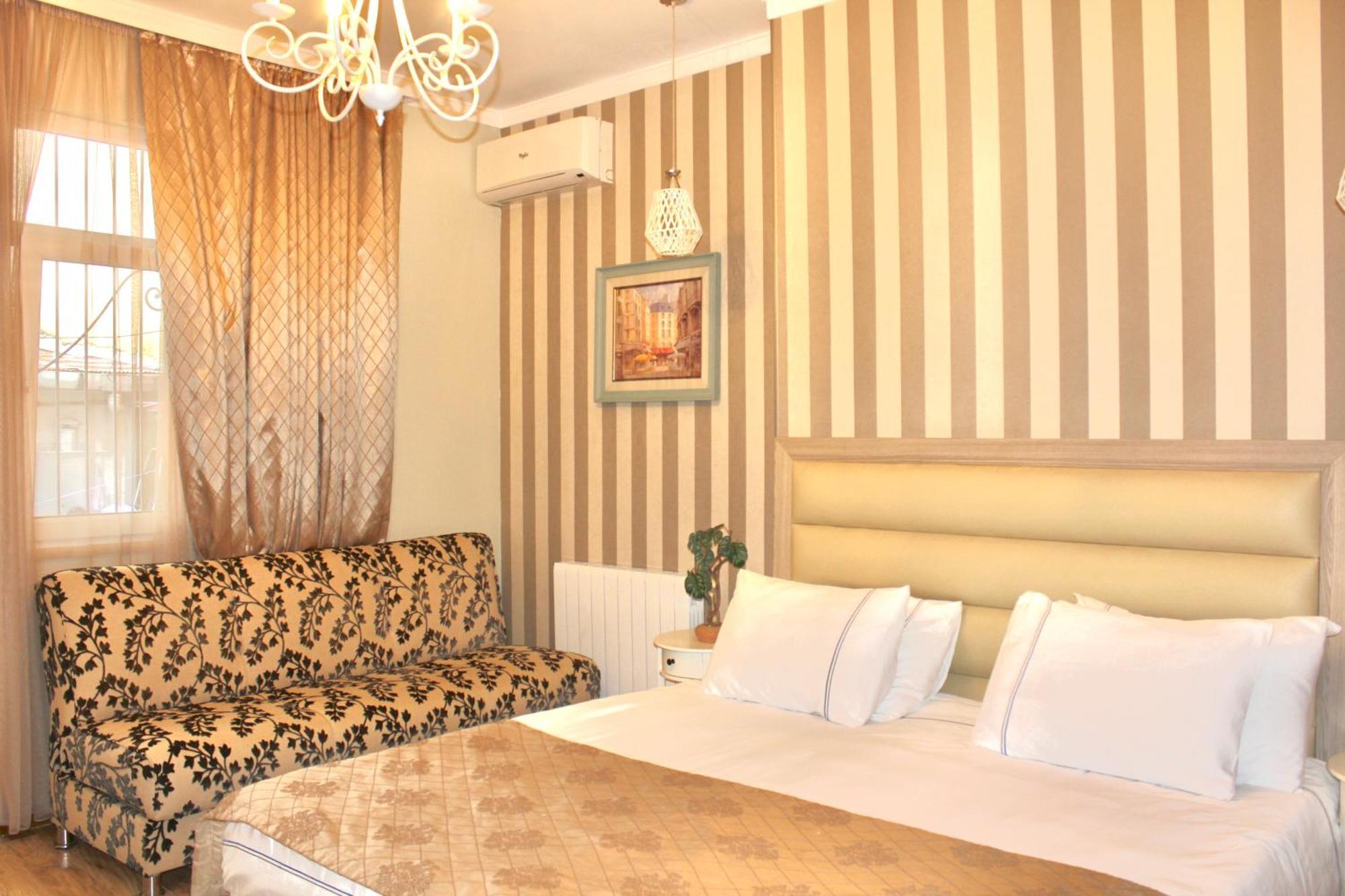 Luxor Gardens Hotel Batumi Exterior photo