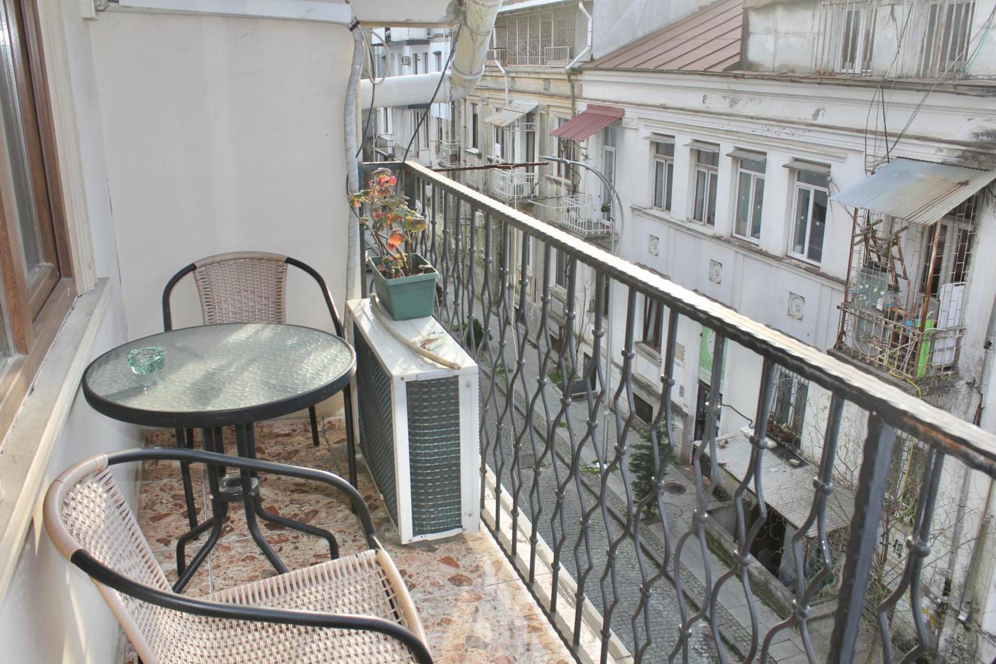 Luxor Gardens Hotel Batumi Room photo