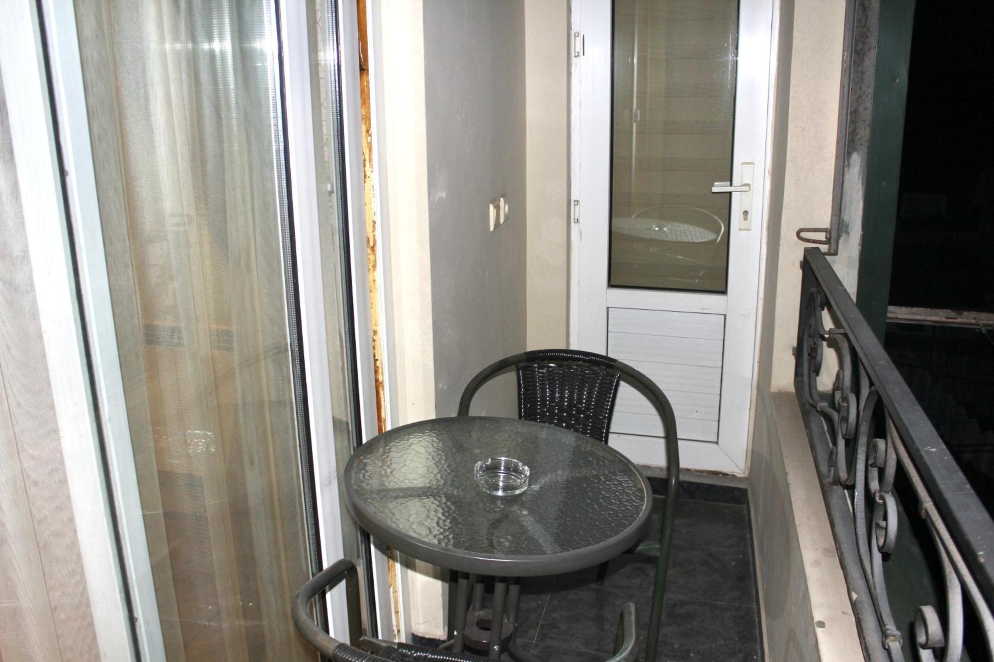Luxor Gardens Hotel Batumi Room photo