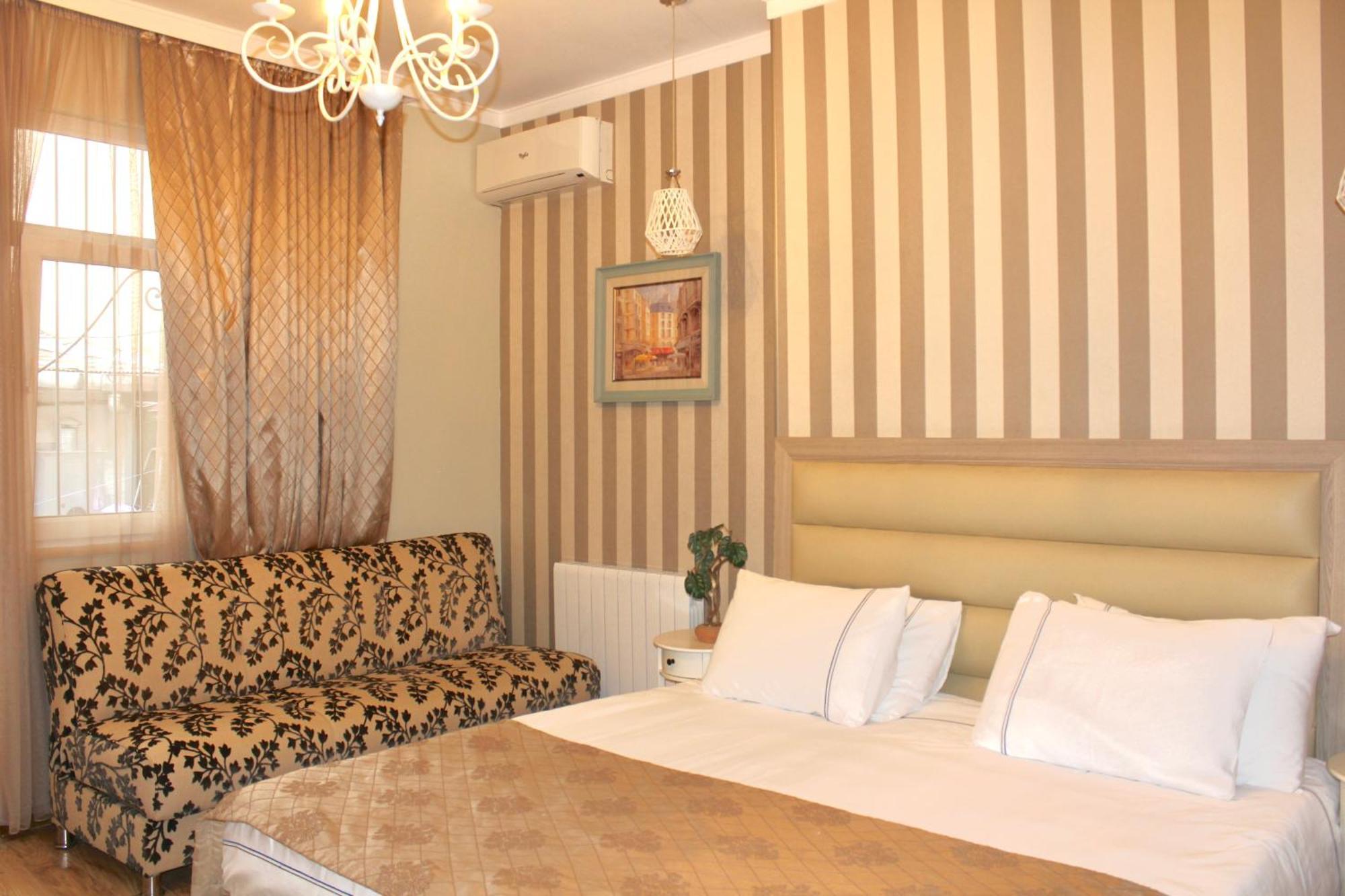 Luxor Gardens Hotel Batumi Exterior photo