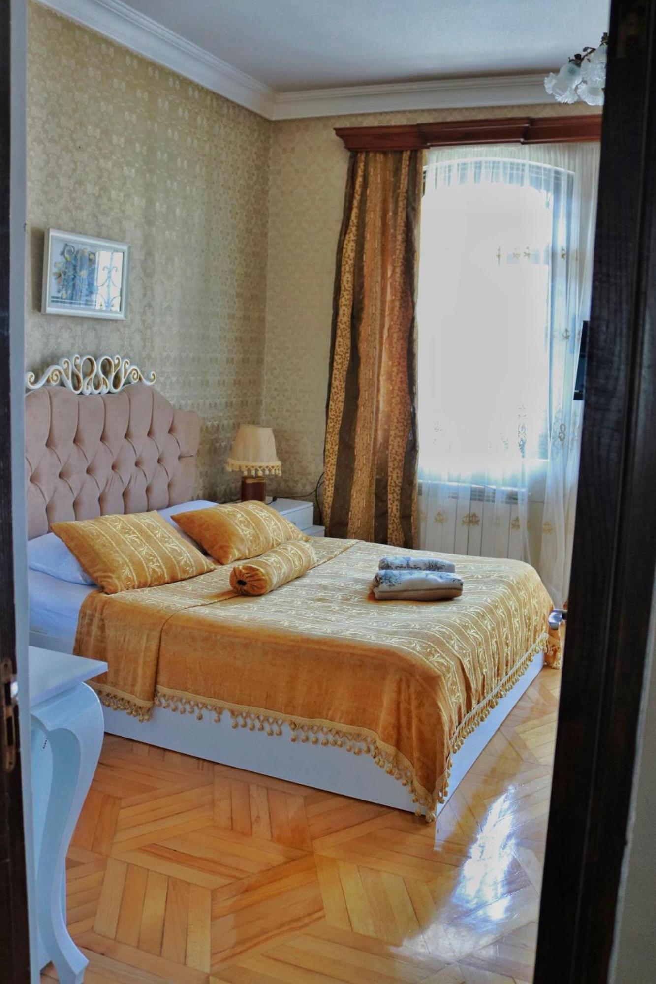 Luxor Gardens Hotel Batumi Exterior photo